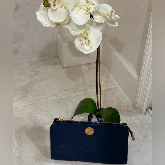 TORY BURCH!! ❤️ blue clutche - Picture 4 of 8
